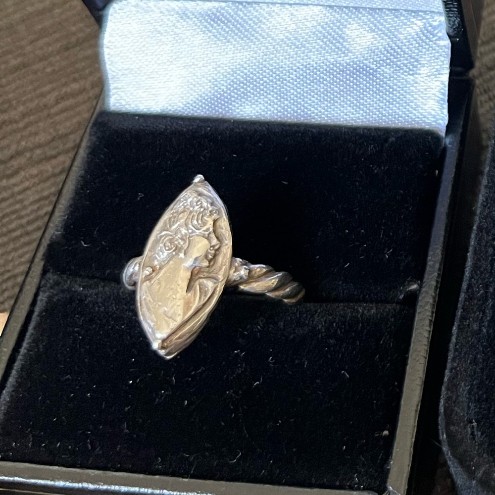 Sterling cameo ring